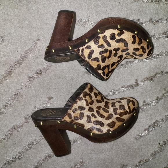 Vince Camuto Leopard Print Clog - Picture 2 of 6